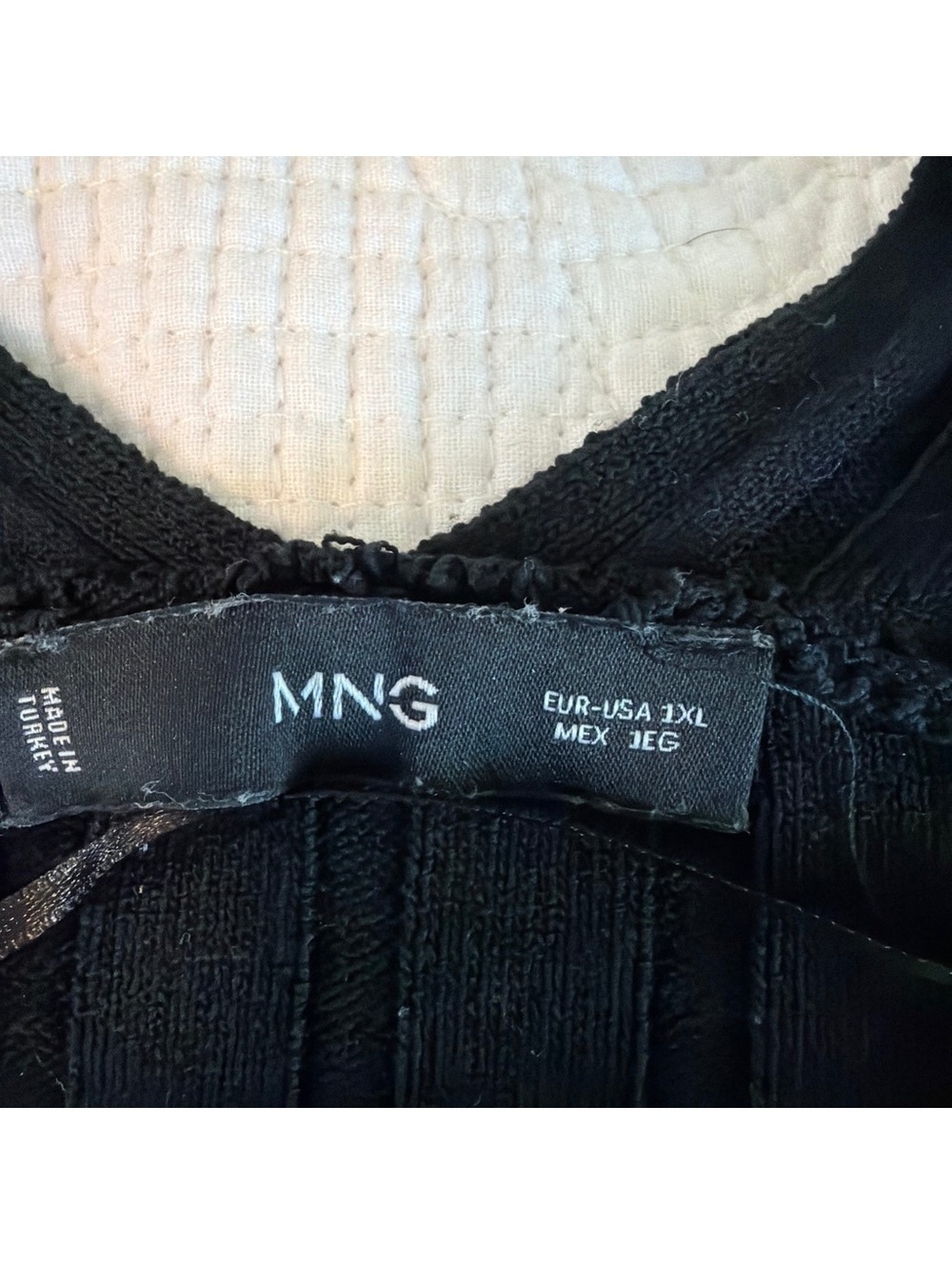 MNG Mango Black Ribbed Knit Button Front Cardigan Sweater Women’s XL V Neck - Picture 2 of 5